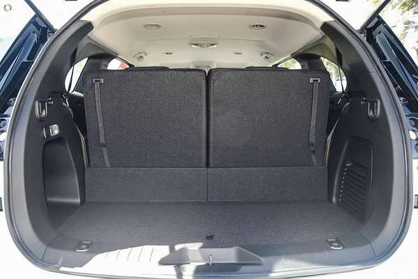 2025 Isuzu MU-X LS-M