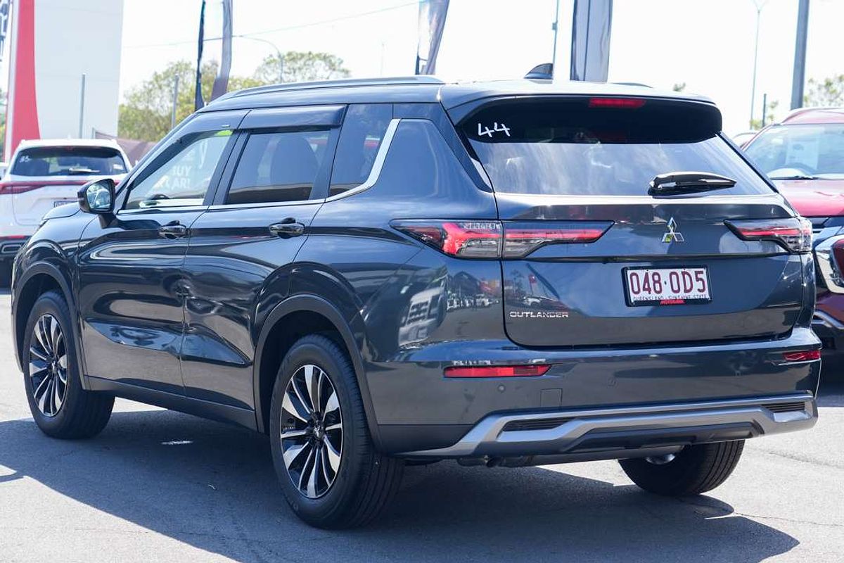 2025 Mitsubishi Outlander LS ZM