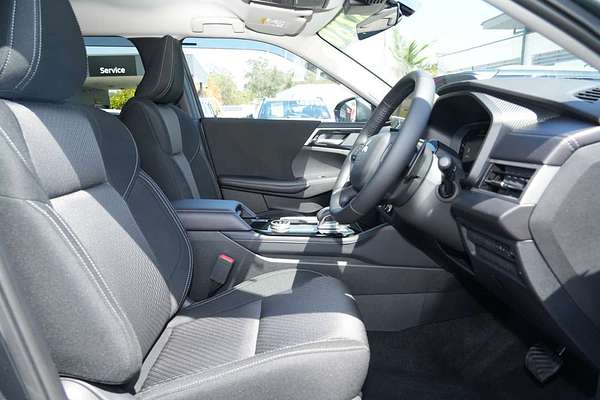 2025 Mitsubishi Outlander LS ZM