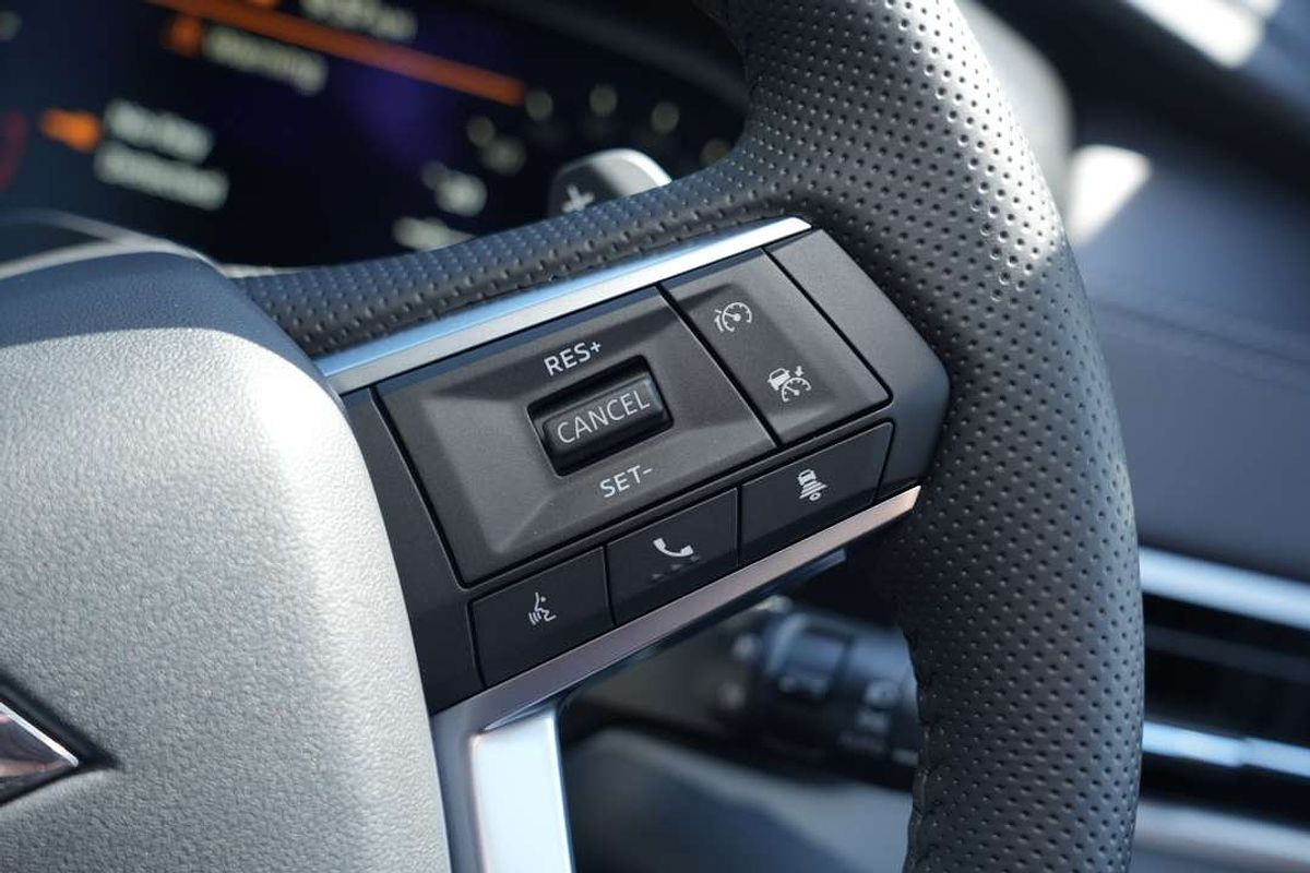 2025 Mitsubishi Outlander LS ZM