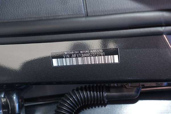 2025 Mitsubishi Outlander LS ZM