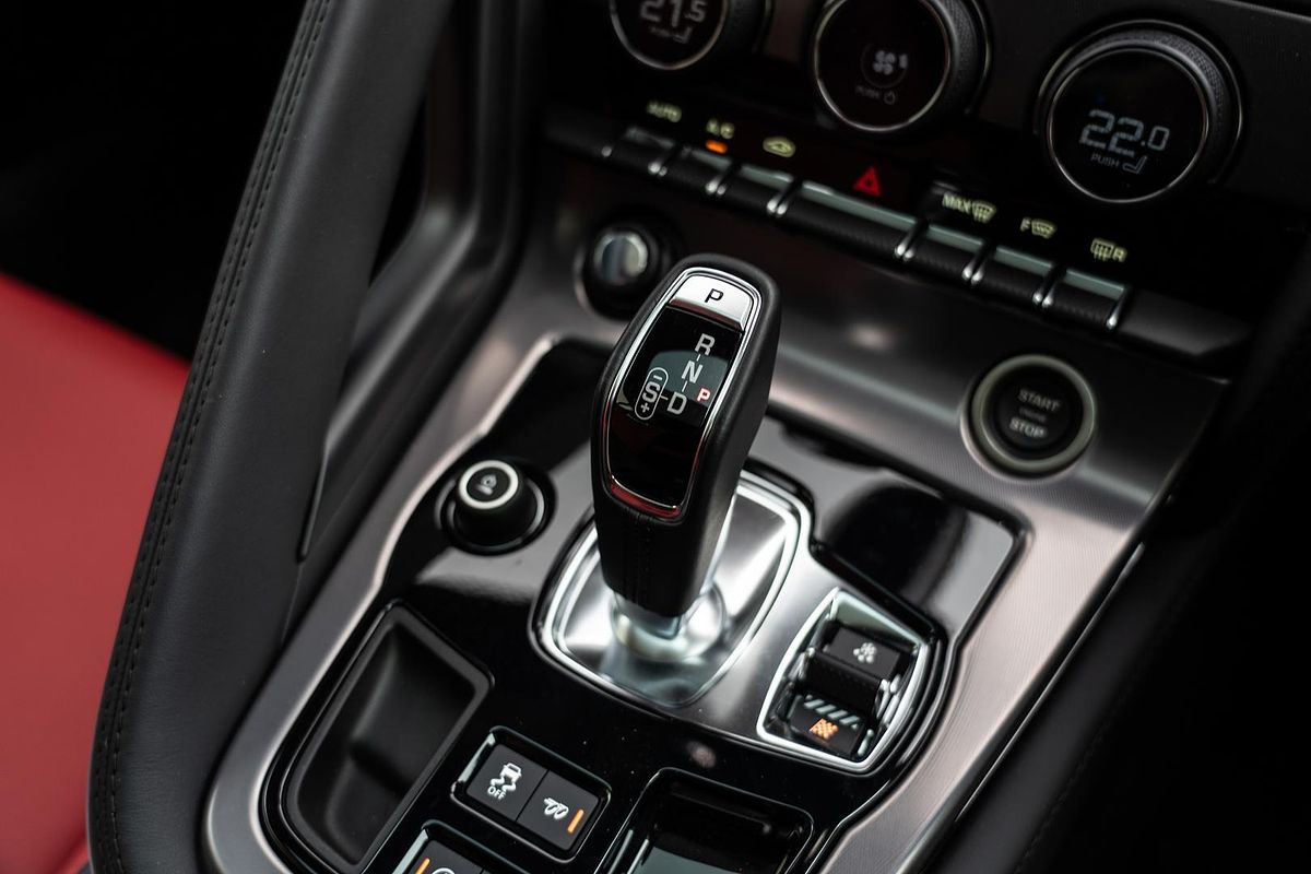 2024 Jaguar F-TYPE ZP Edition X152