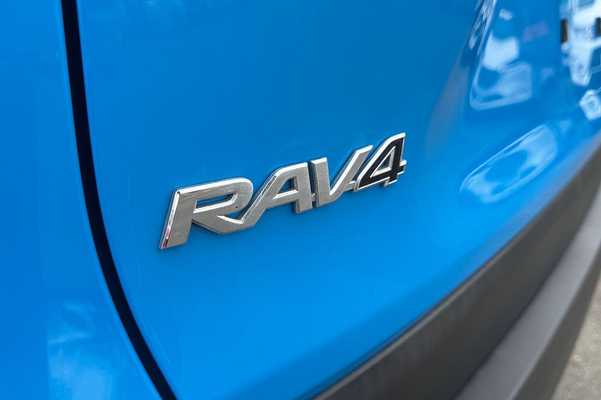2020 Toyota RAV4 GX AXAH54R
