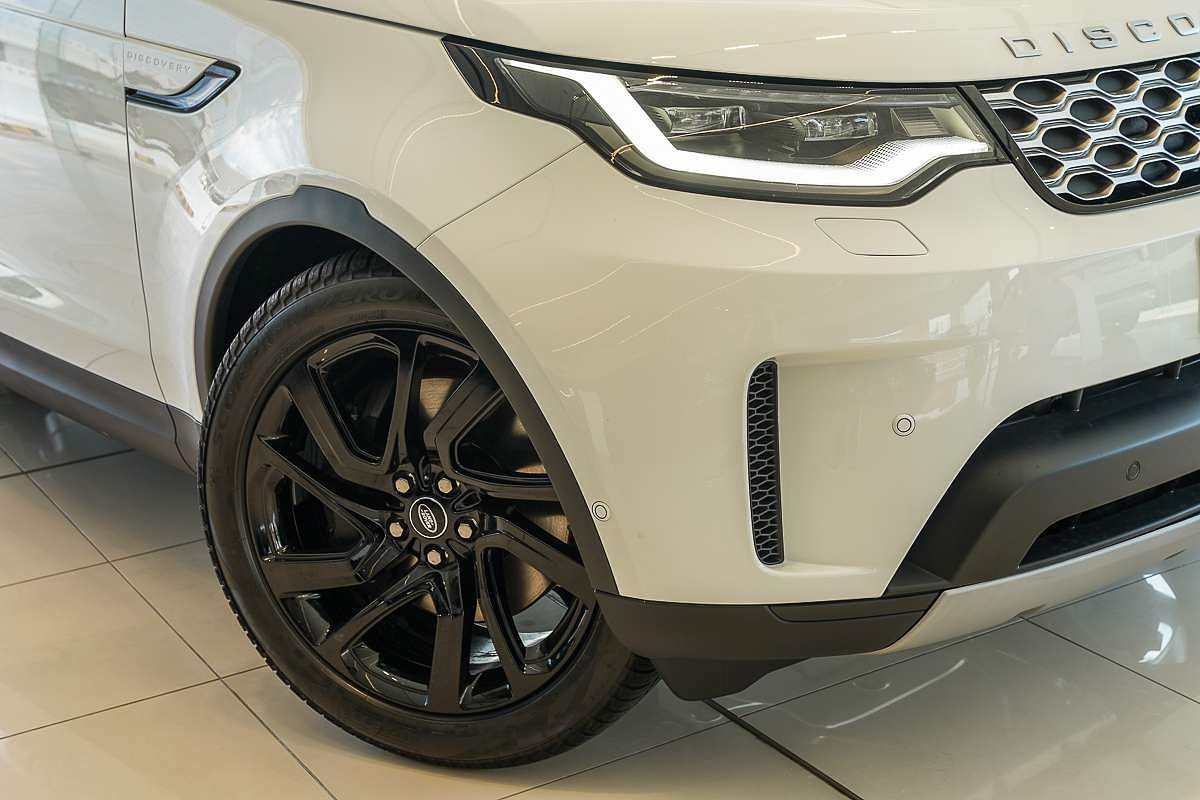 2025 Land Rover Discovery D350 S Series 5