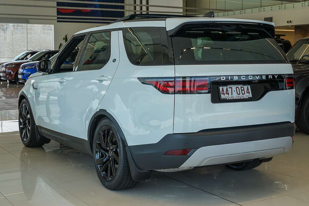2025 Land Rover Discovery D350 S Series 5