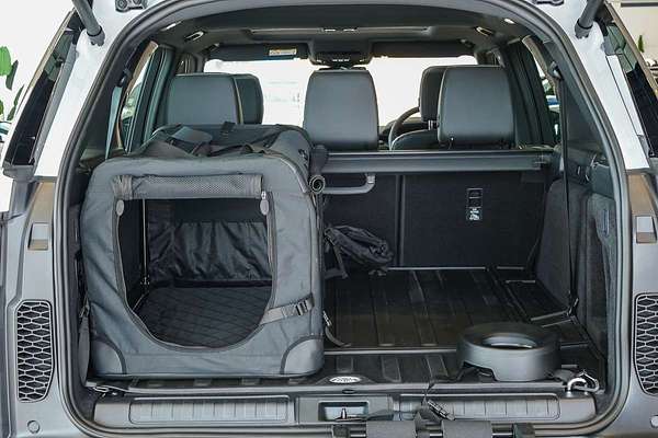 2025 Land Rover Discovery D350 S Series 5