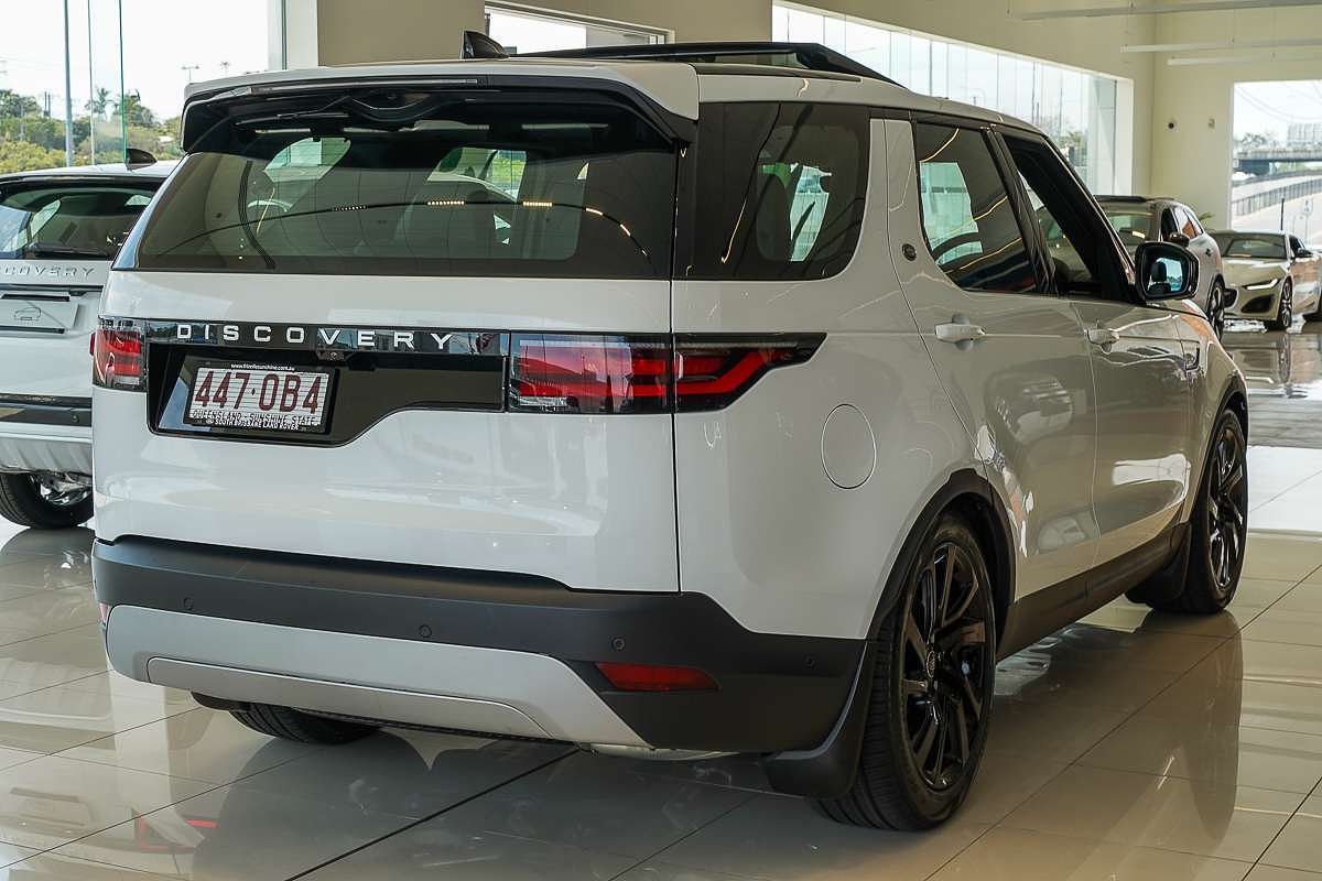 2025 Land Rover Discovery D350 S Series 5