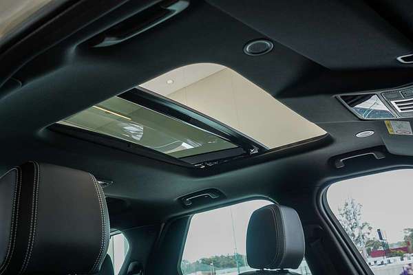 2025 Land Rover Discovery D350 S Series 5