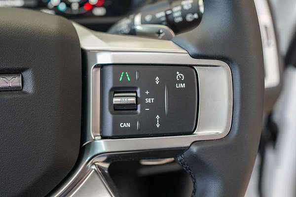 2025 Land Rover Discovery D350 S Series 5