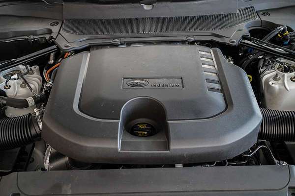 2025 Land Rover Discovery D350 S Series 5