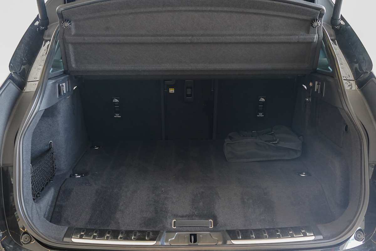 2025 Jaguar F-PACE PHEV P400e R-Dynamic SE 90th Anniversary Edition X761