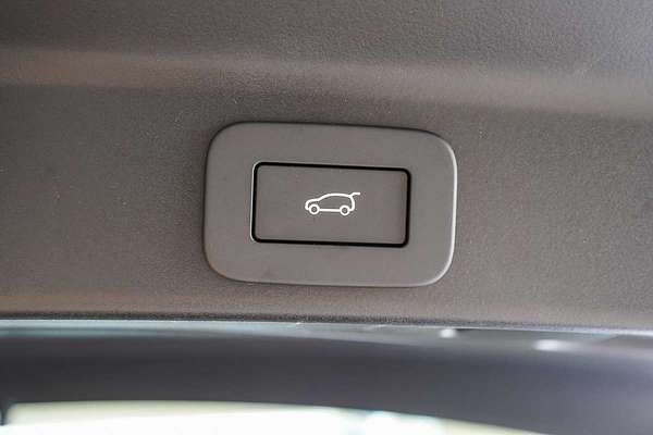 2025 Jaguar F-PACE PHEV P400e R-Dynamic SE 90th Anniversary Edition X761