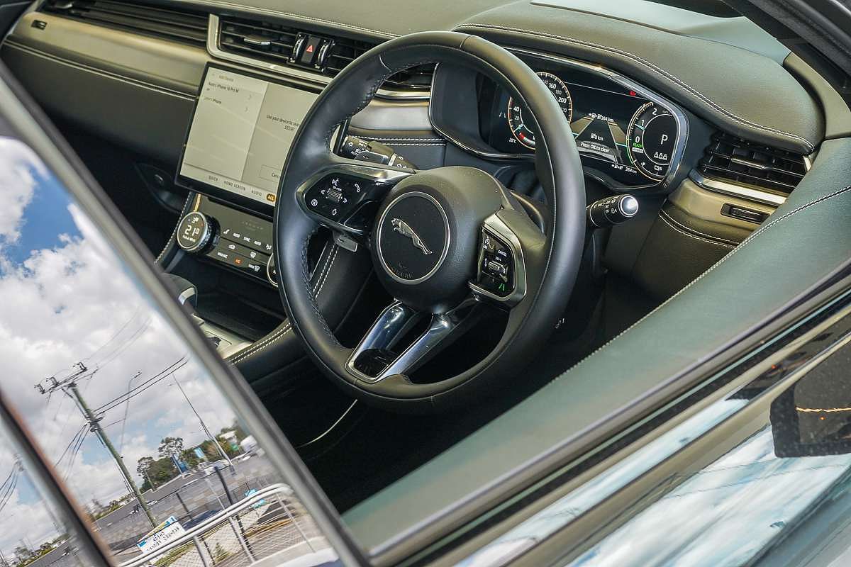 2025 Jaguar F-PACE PHEV P400e R-Dynamic SE 90th Anniversary Edition X761