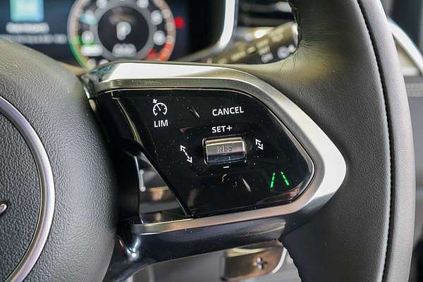 2025 Jaguar F-PACE PHEV P400e R-Dynamic SE 90th Anniversary Edition X761