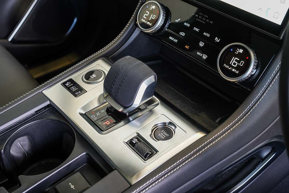 2025 Jaguar F-PACE PHEV P400e R-Dynamic SE 90th Anniversary Edition X761