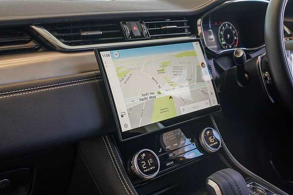 2025 Jaguar F-PACE PHEV P400e R-Dynamic SE 90th Anniversary Edition X761