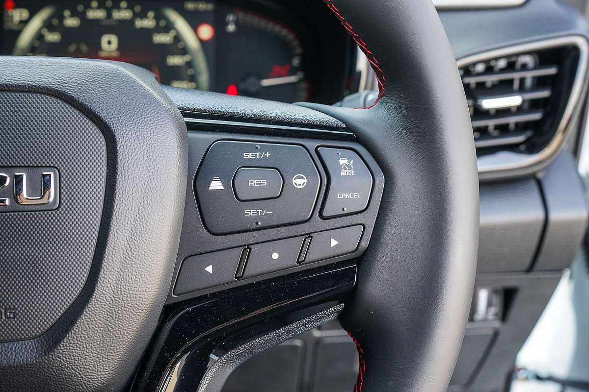 2025 Isuzu D-MAX X-TERRAIN 4X4