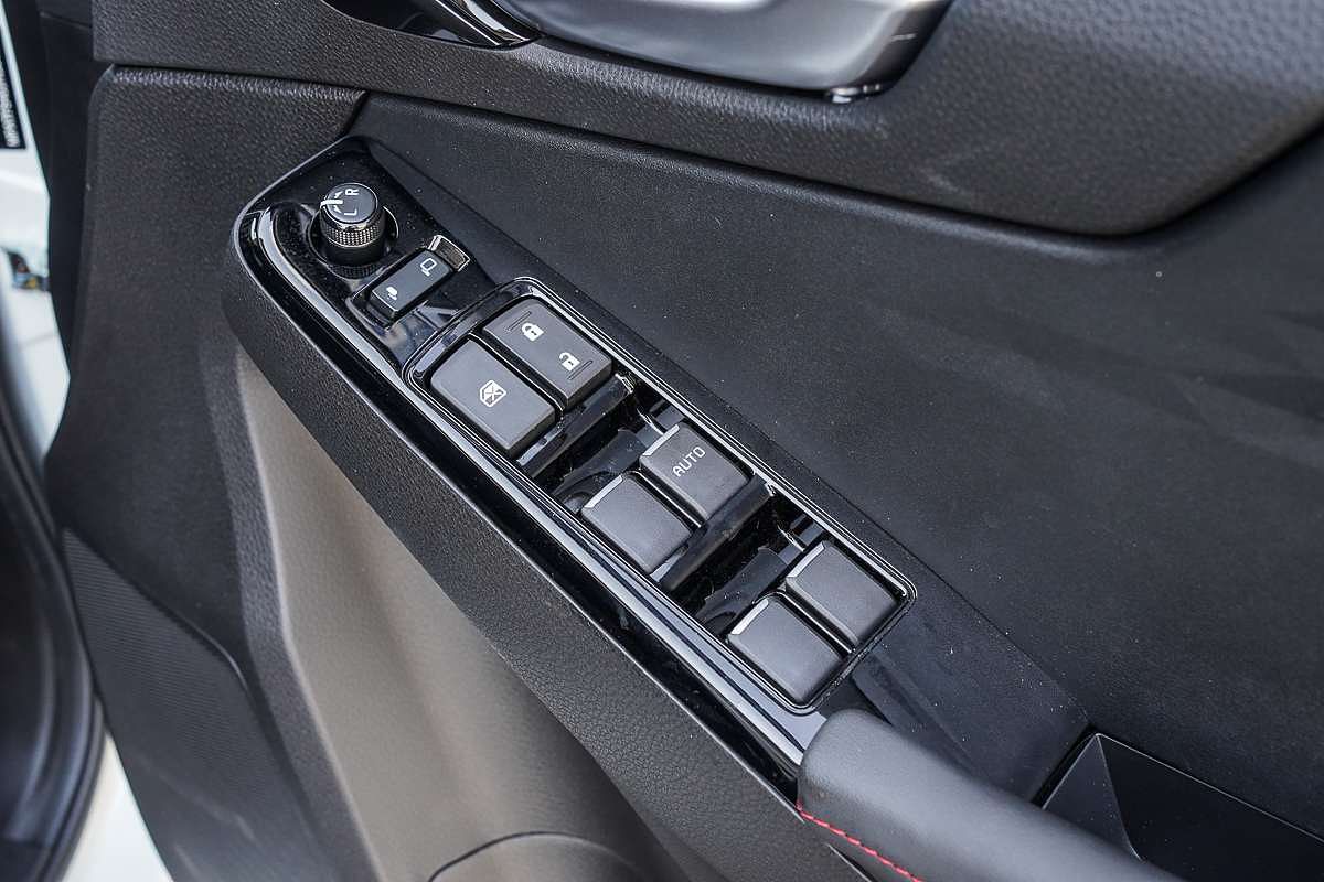 2025 Isuzu D-MAX X-TERRAIN 4X4