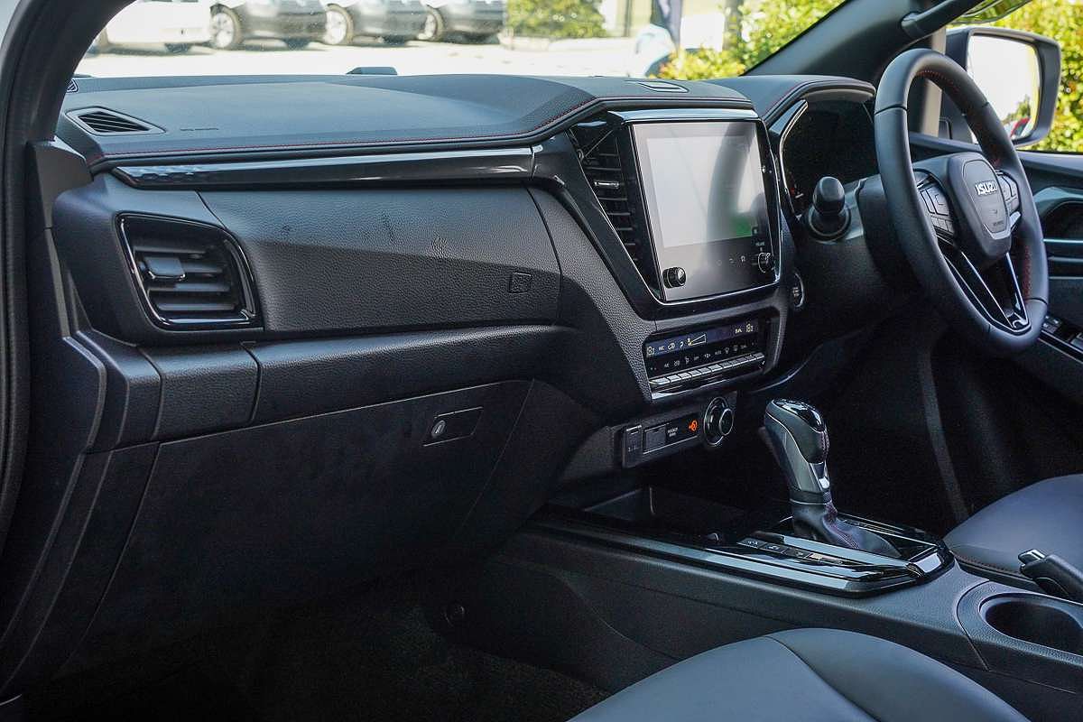 2025 Isuzu D-MAX X-TERRAIN 4X4