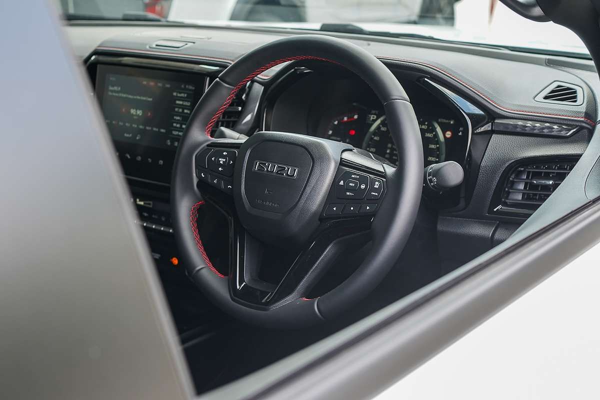 2025 Isuzu D-MAX X-TERRAIN 4X4