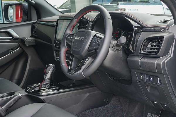 2025 Isuzu D-MAX X-TERRAIN 4X4