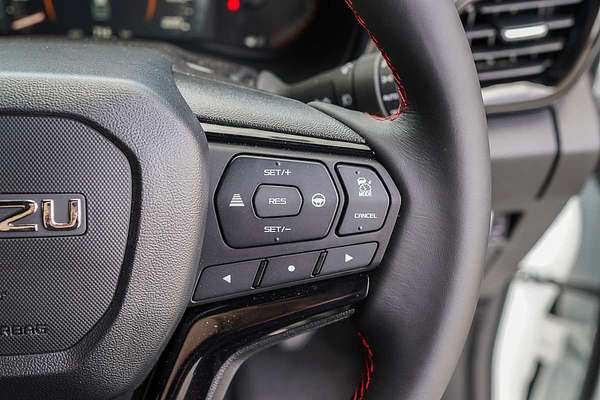 2025 Isuzu D-MAX X-TERRAIN 4X4