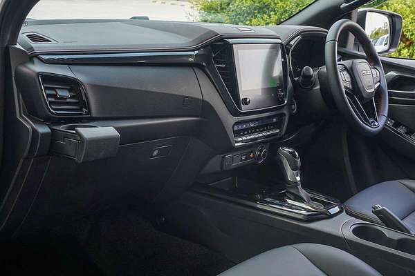 2025 Isuzu D-MAX X-TERRAIN 4X4