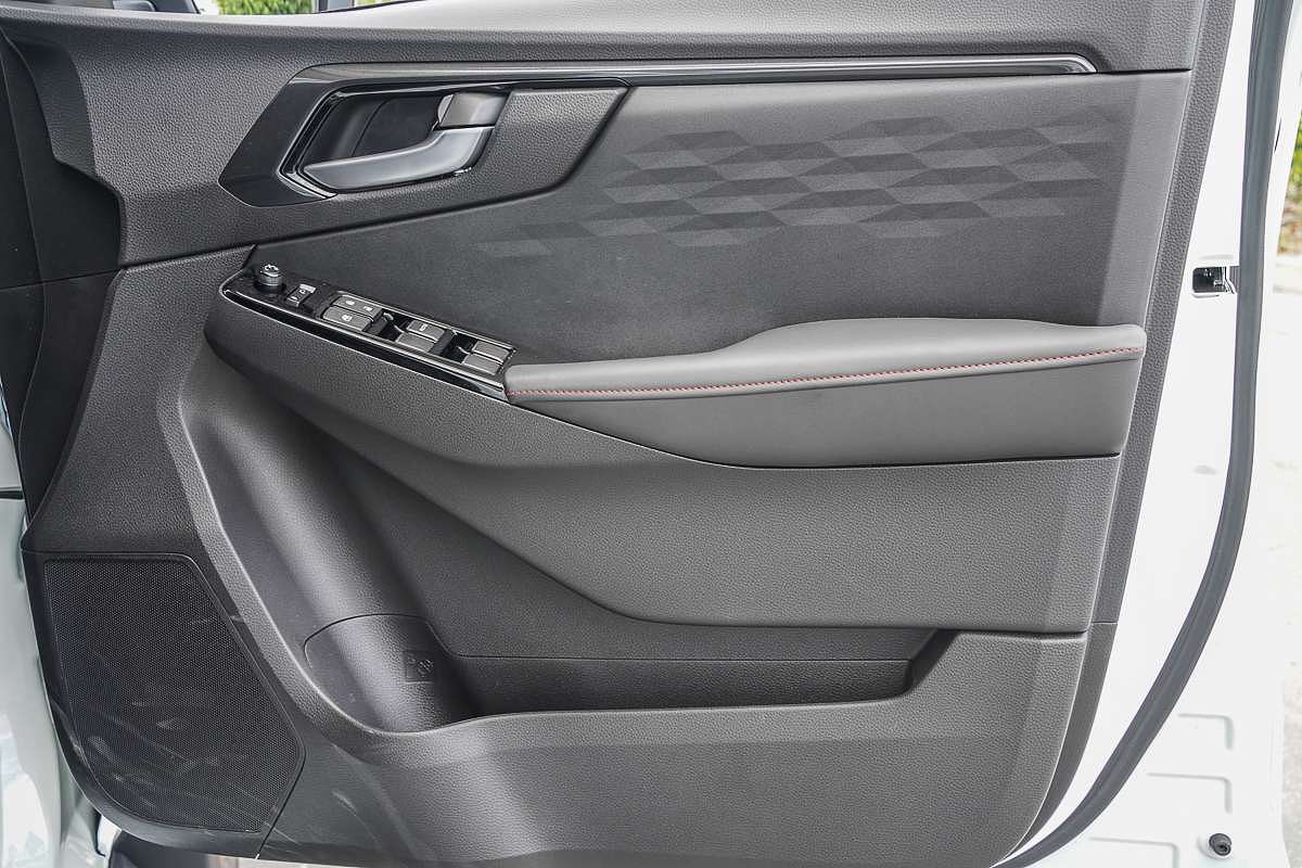 2025 Isuzu D-MAX X-TERRAIN 4X4