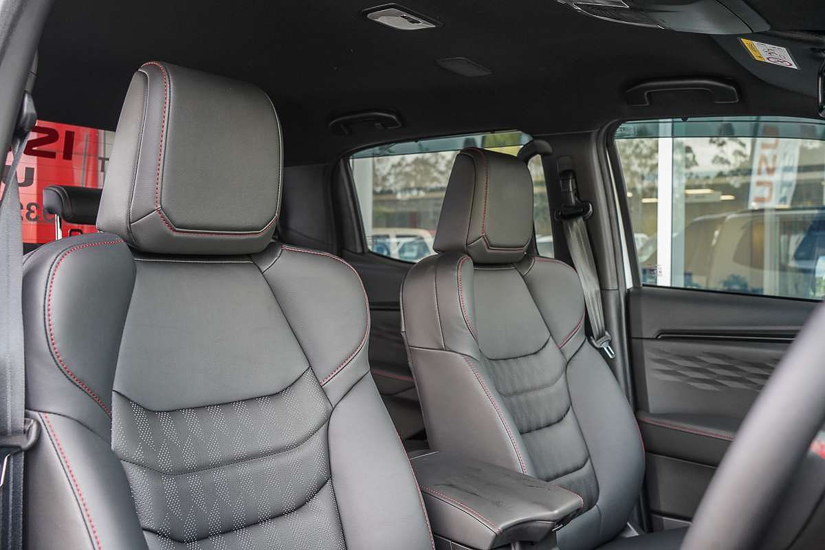 2025 Isuzu D-MAX X-TERRAIN 4X4