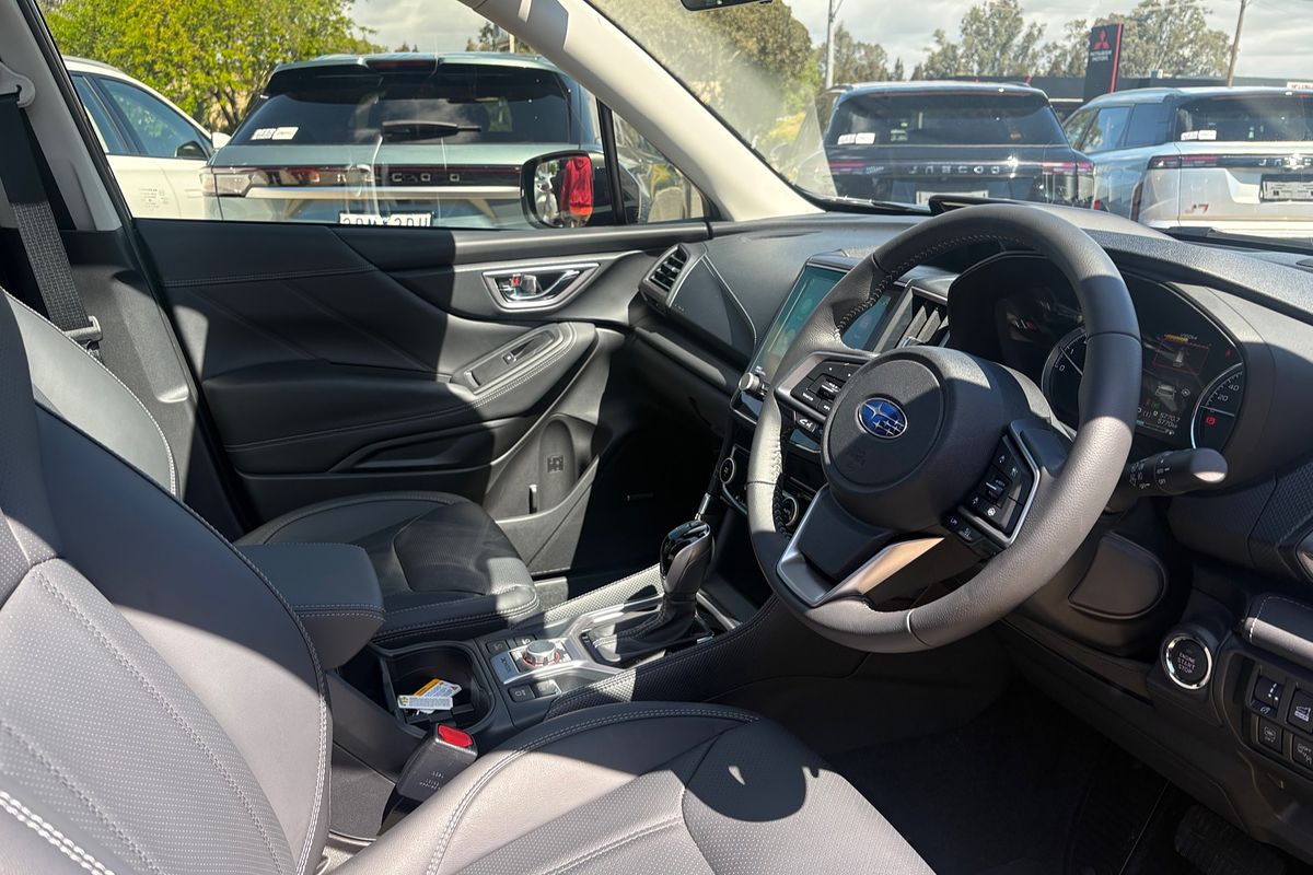 2025 Subaru Forester Hybrid S S5