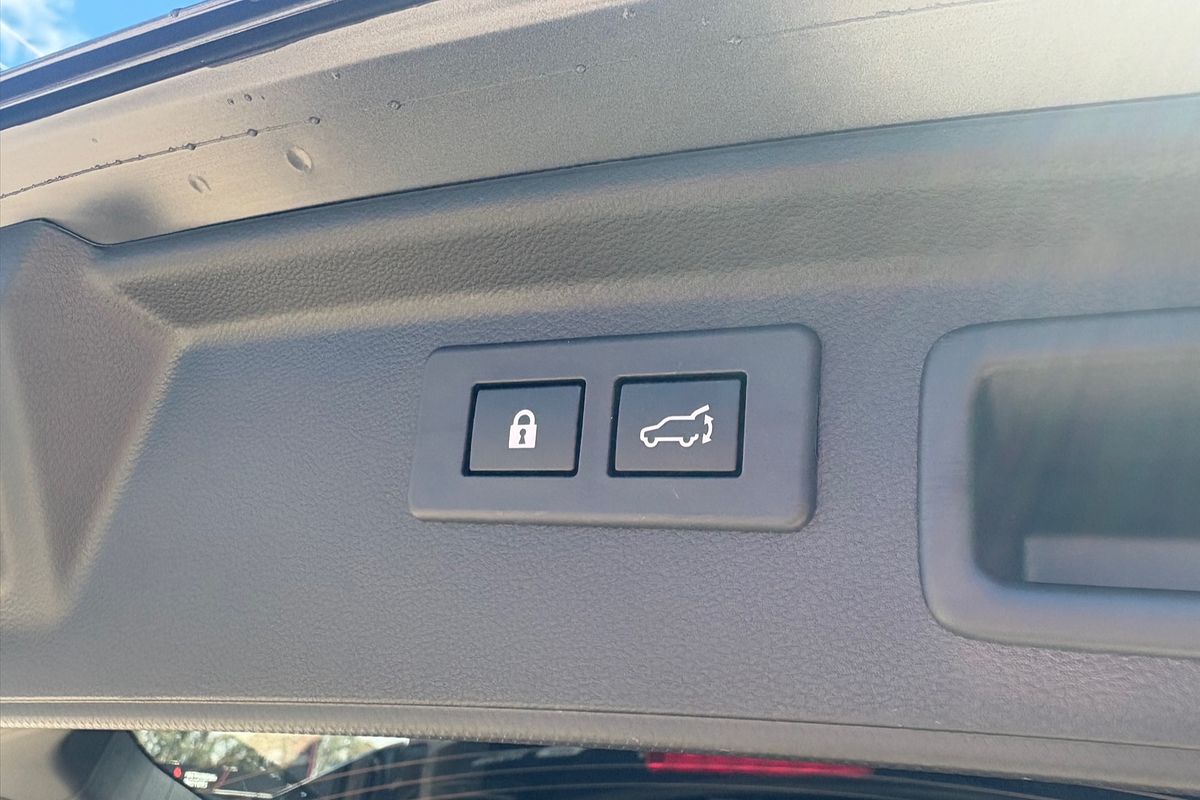 2025 Subaru Forester Hybrid S S5