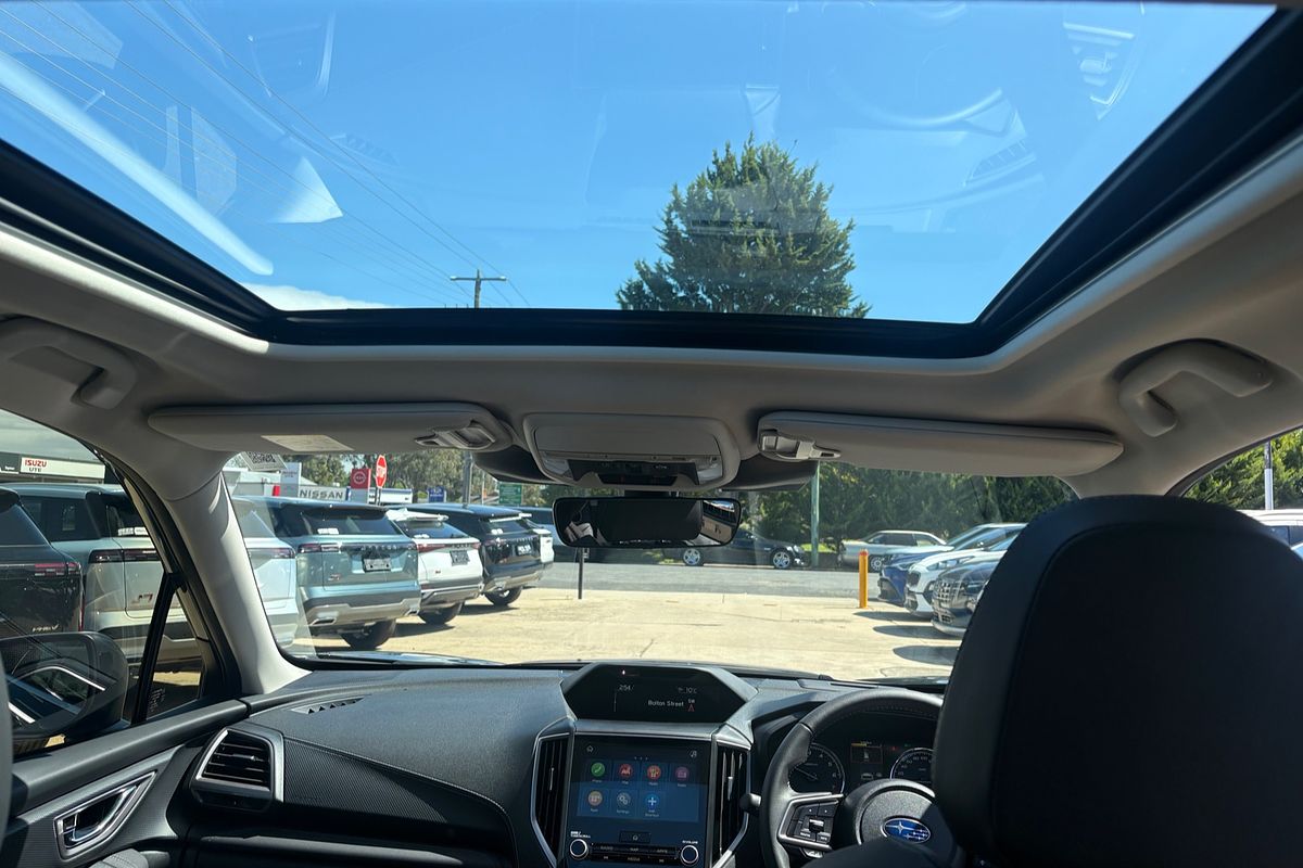 2025 Subaru Forester Hybrid S S5