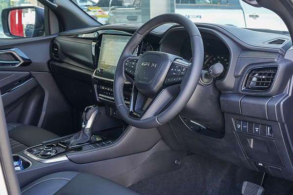 2025 Isuzu MU-X LS-T