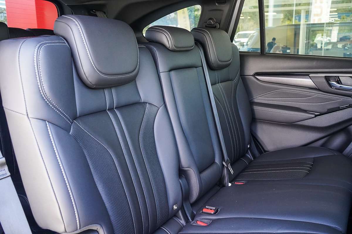 2025 Isuzu MU-X LS-T