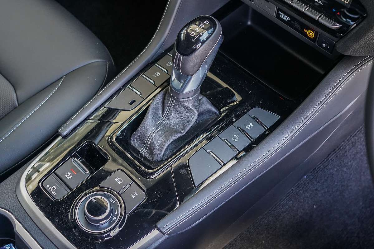 2025 Isuzu MU-X LS-T