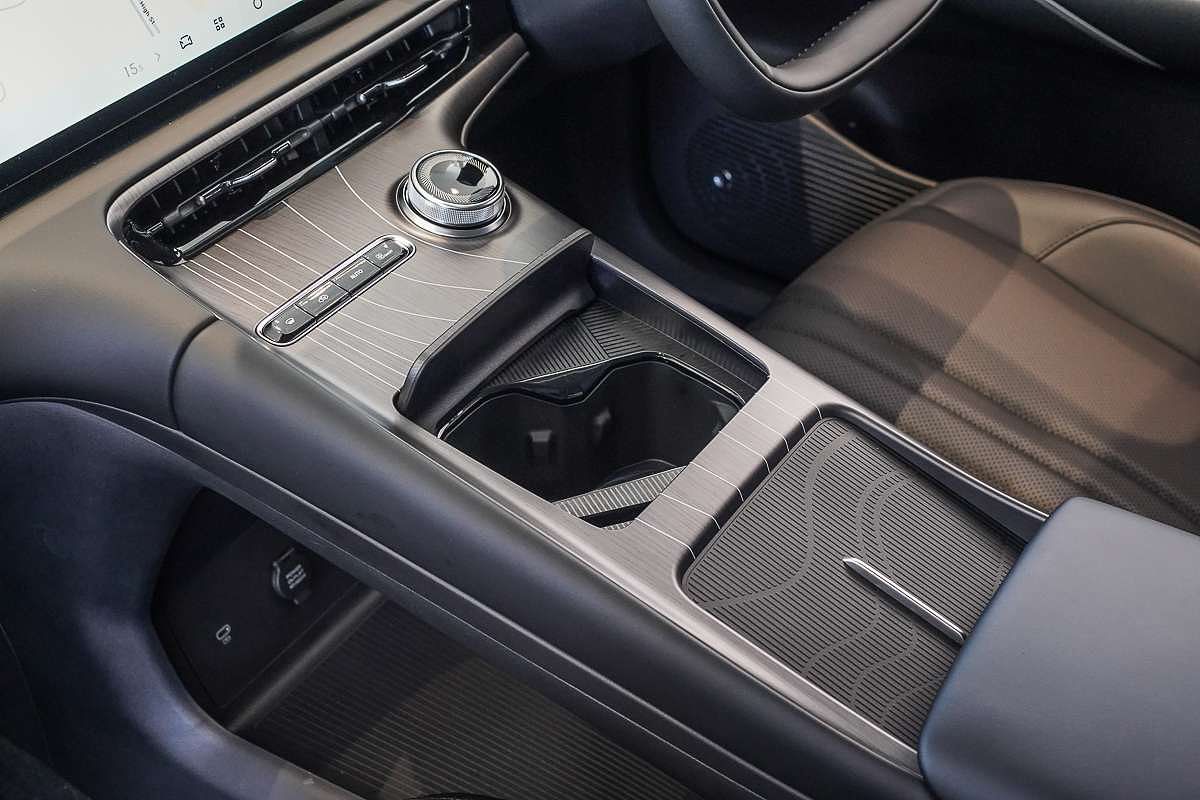 2025 Geely Starray EM-i Complete P145