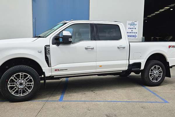 2025 Ford F350 Platinum 4X4