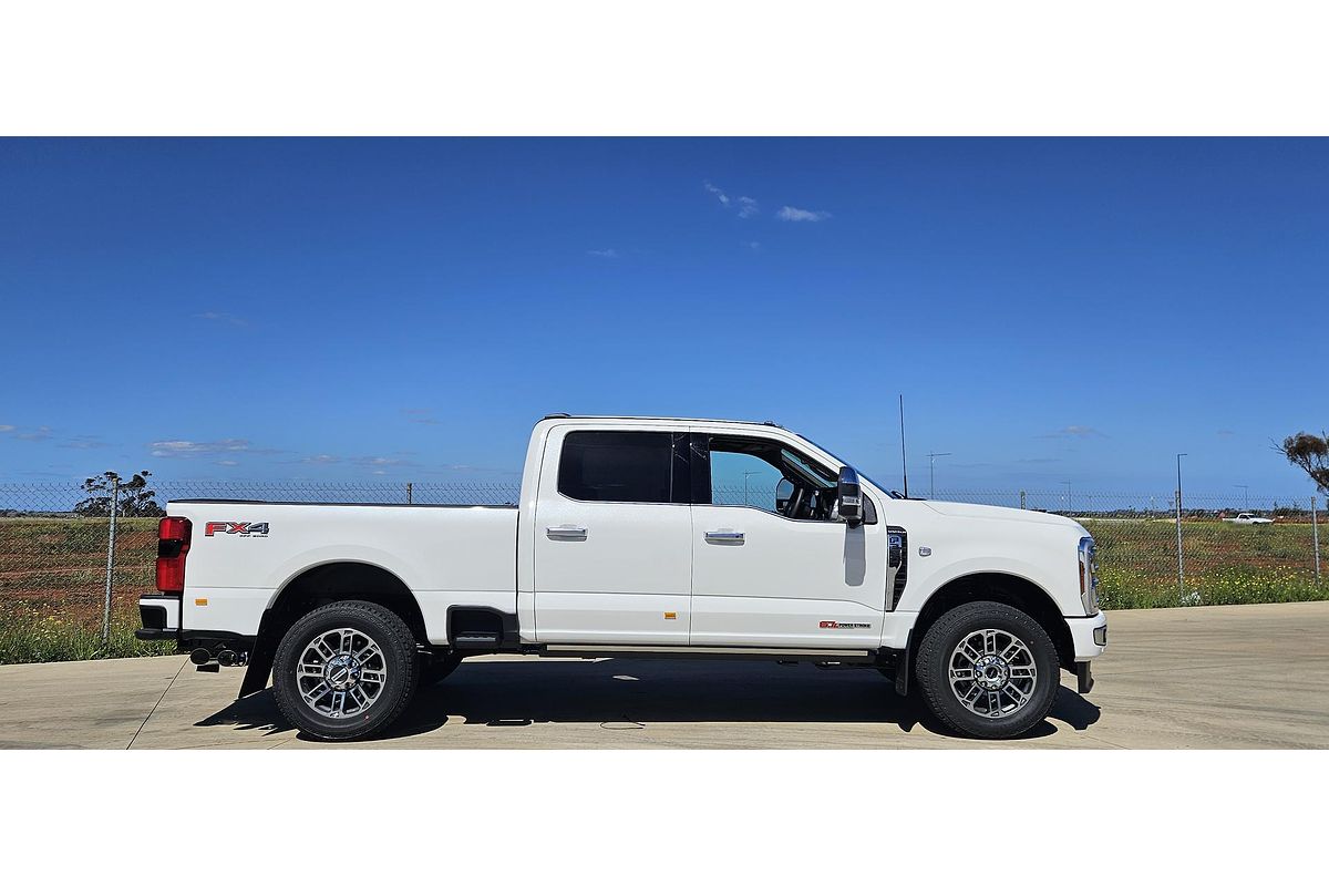 2025 Ford F350 Platinum 4X4