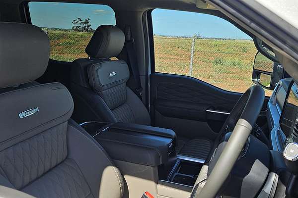 2025 Ford F350 Platinum 4X4