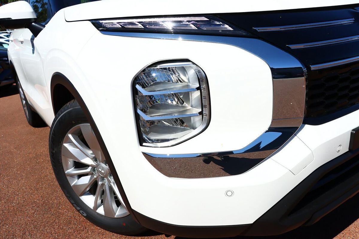 2025 Mitsubishi Outlander ES ZM