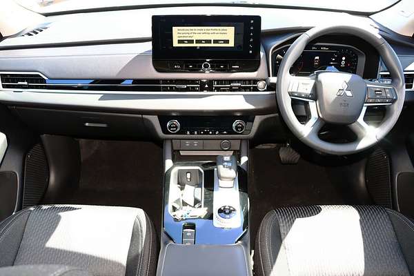 2025 Mitsubishi Outlander ES ZM