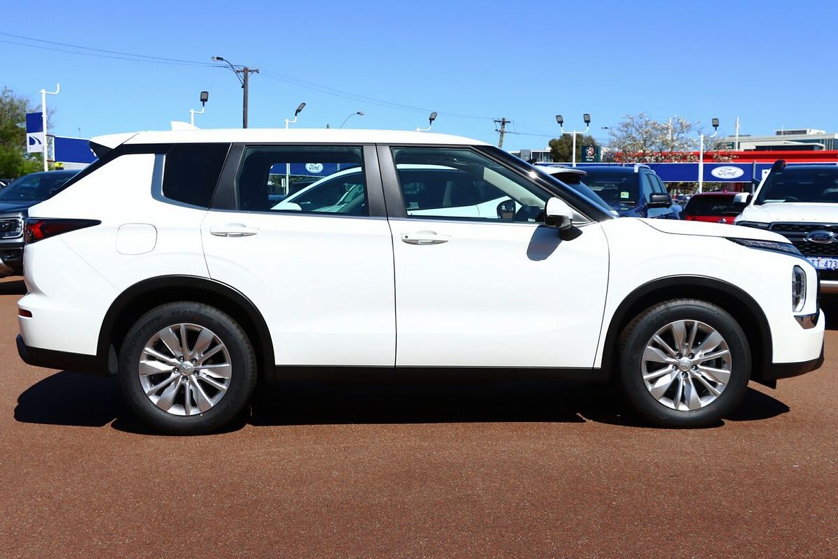 2025 Mitsubishi Outlander ES ZM