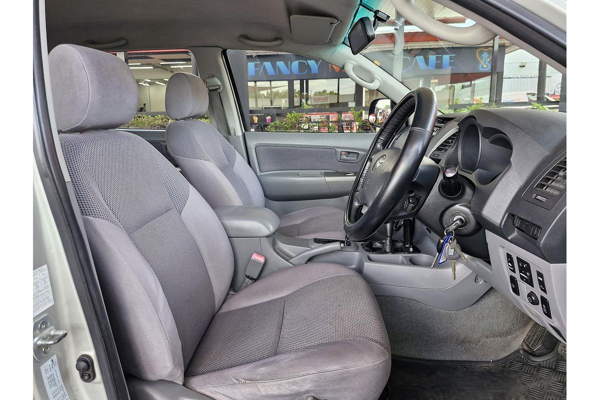 2005 Toyota Hilux SR5 KUN26R 4X4