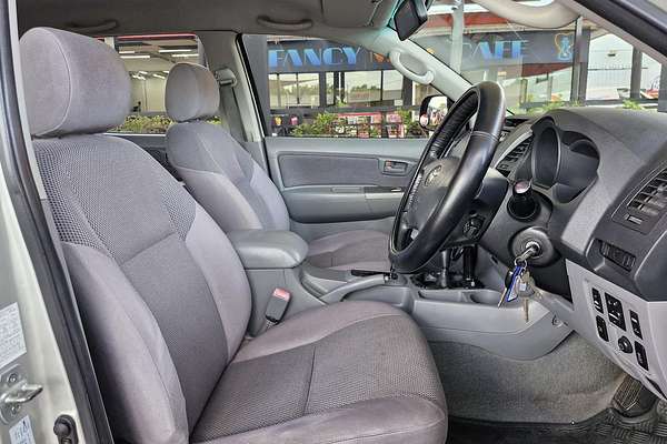 2005 Toyota Hilux SR5 KUN26R 4X4