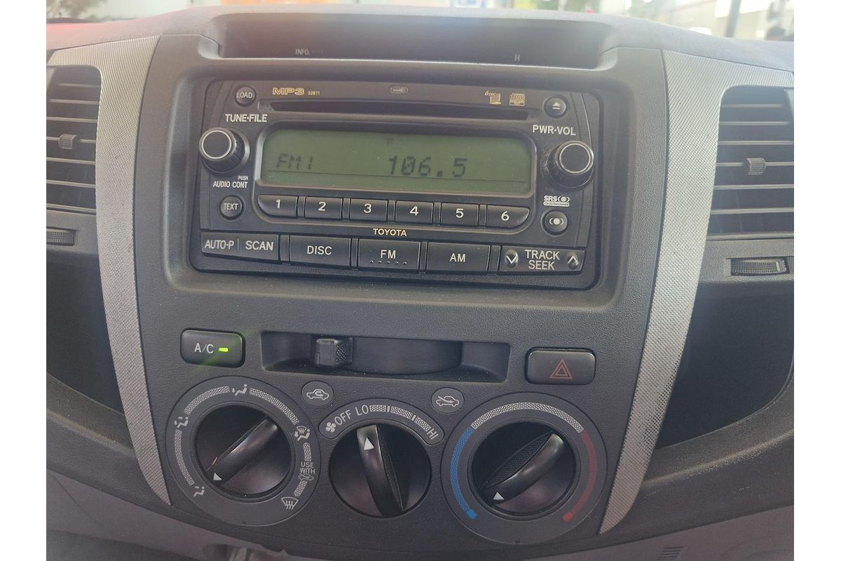 2005 Toyota Hilux SR5 KUN26R 4X4