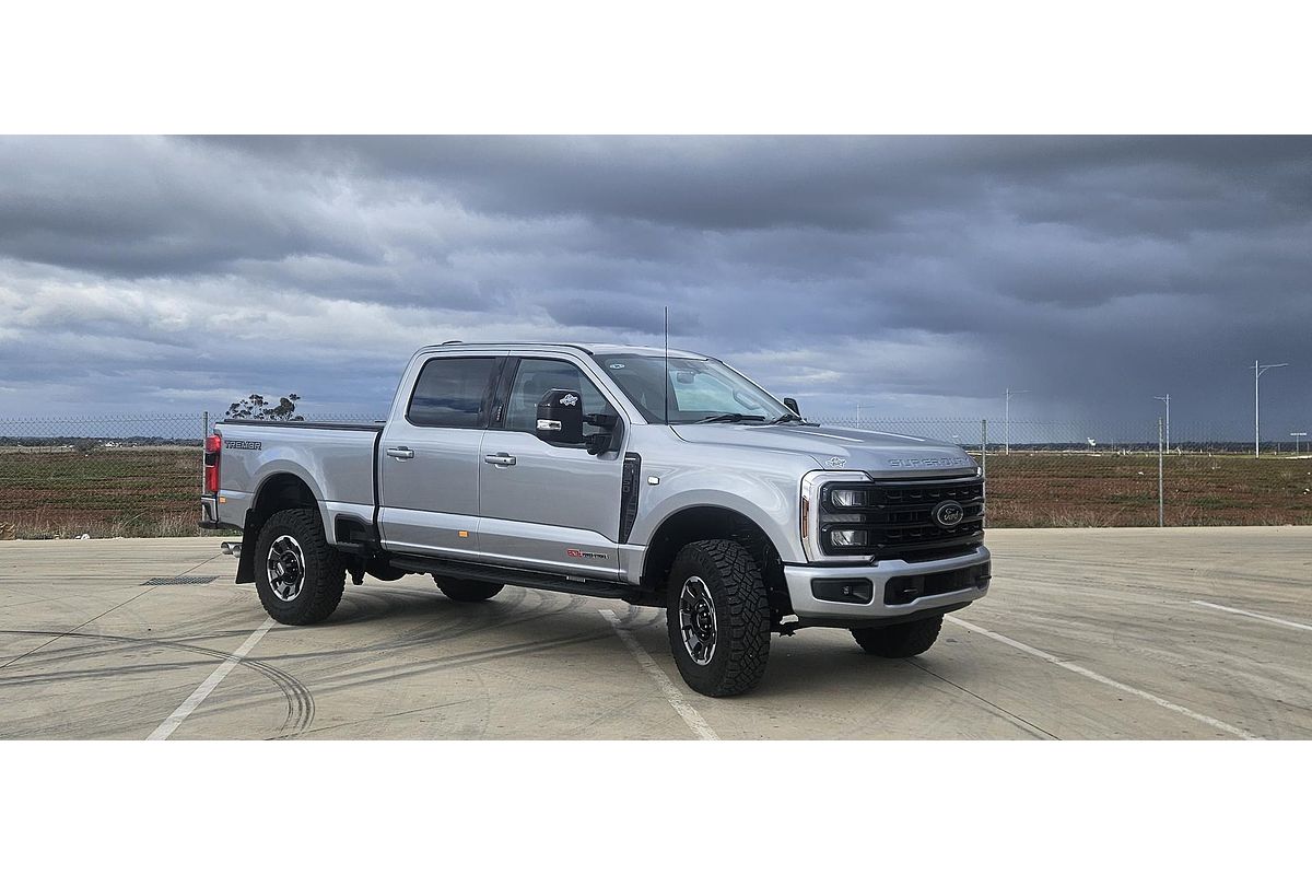 2023 Ford F350 Lariat 4X4