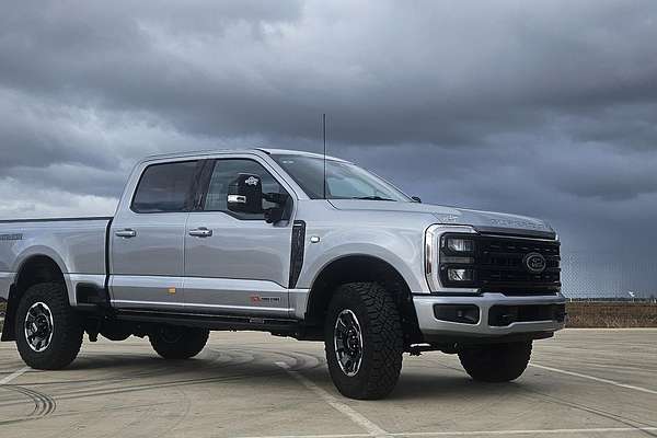 2023 Ford F350 Lariat 4X4