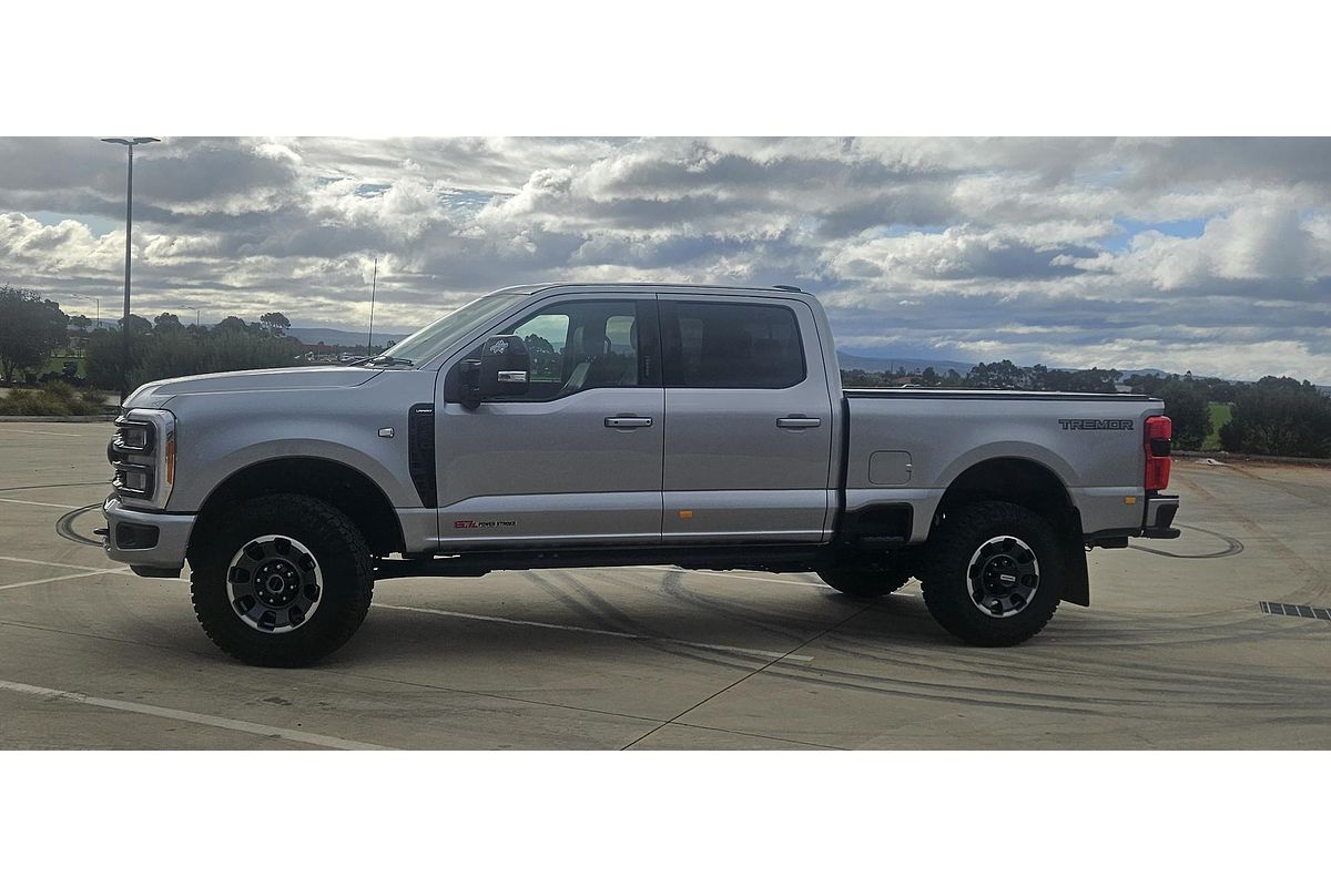 2023 Ford F350 Lariat 4X4