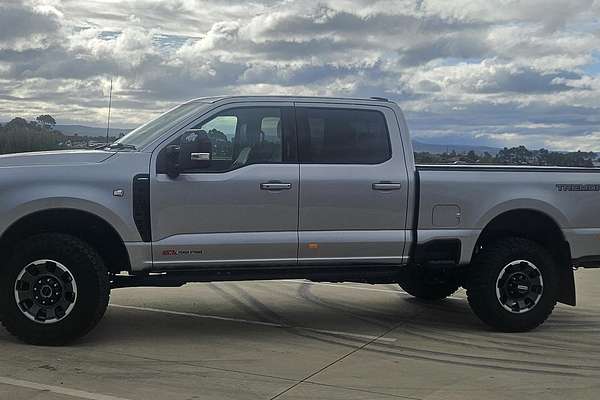 2023 Ford F350 Lariat 4X4