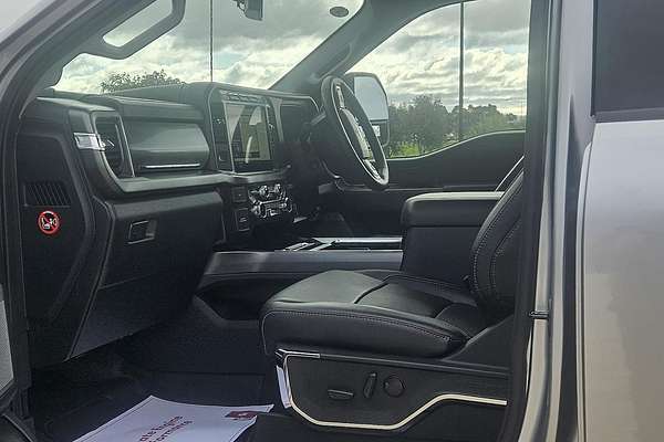 2023 Ford F350 Lariat 4X4